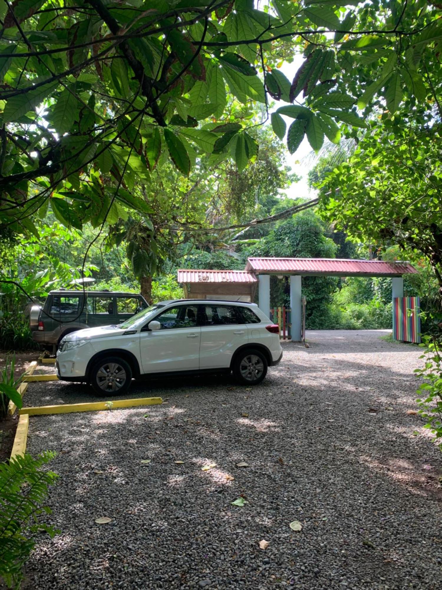 Brigitte'S Ranch Hotel Cahuita Eksteriør billede