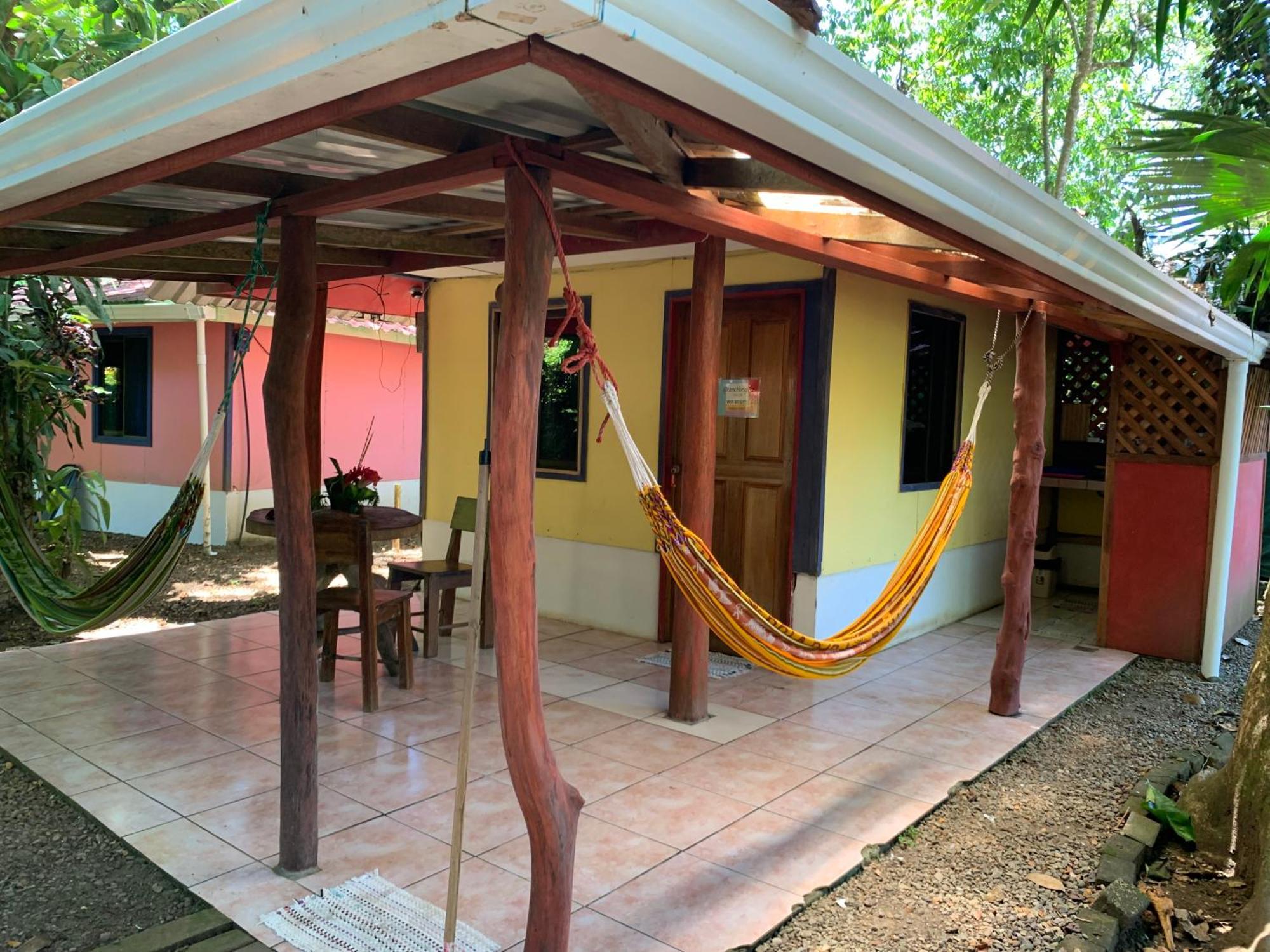 Brigitte'S Ranch Hotel Cahuita Eksteriør billede