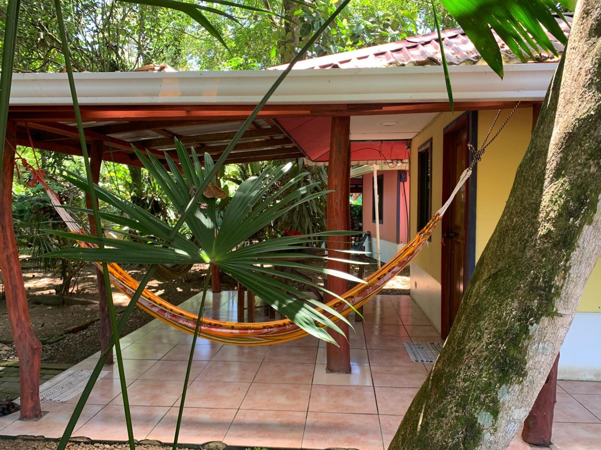 Brigitte'S Ranch Hotel Cahuita Eksteriør billede